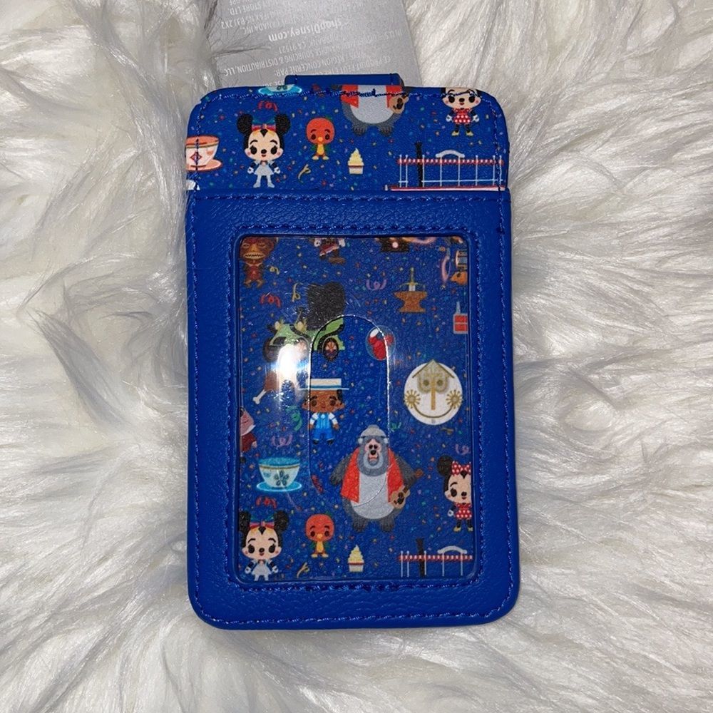 Disney Parks Cardholder - Picture 4 of 7